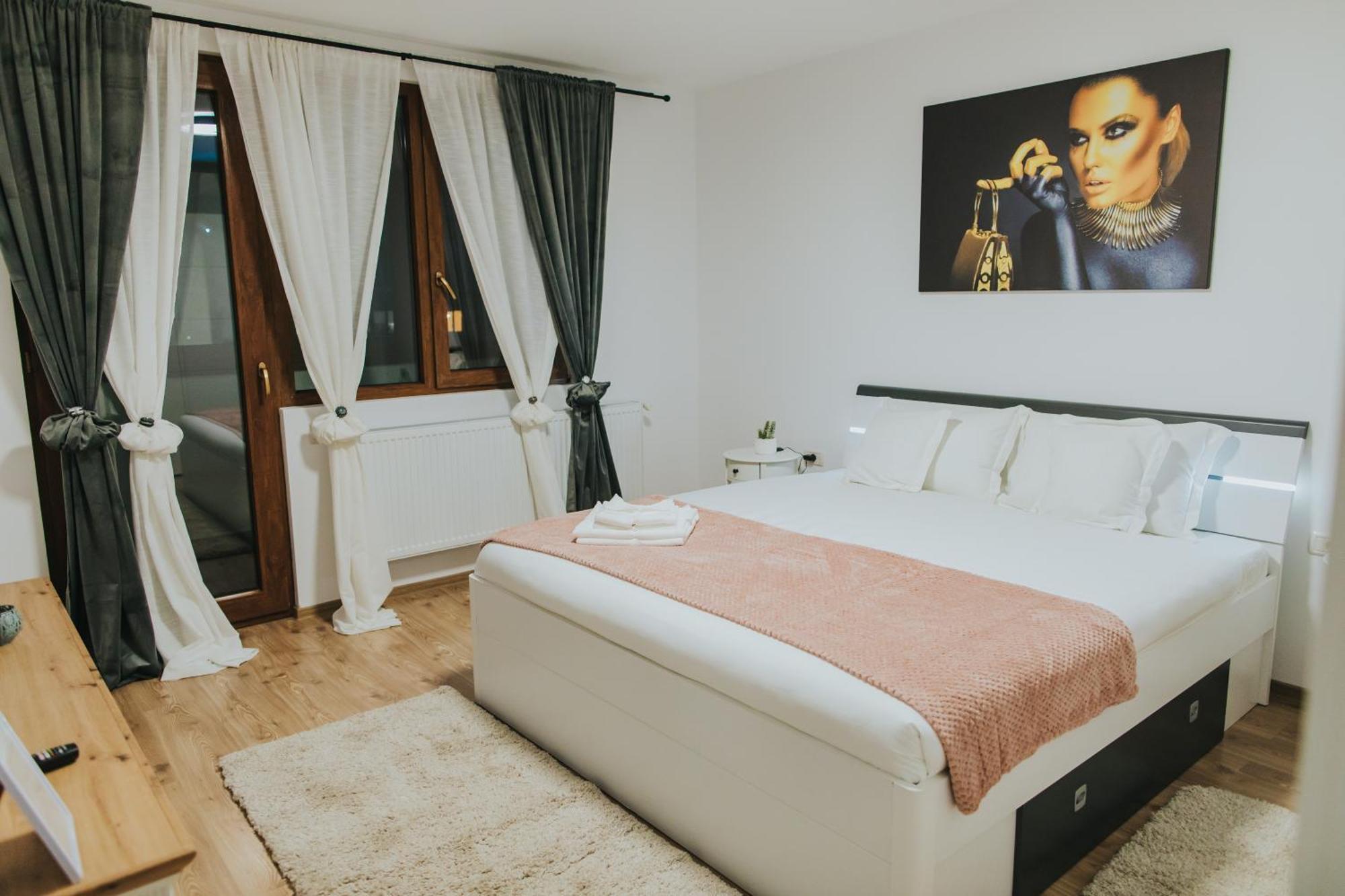 Alessandra-Aparthotel Piatra Neamţ Екстериор снимка