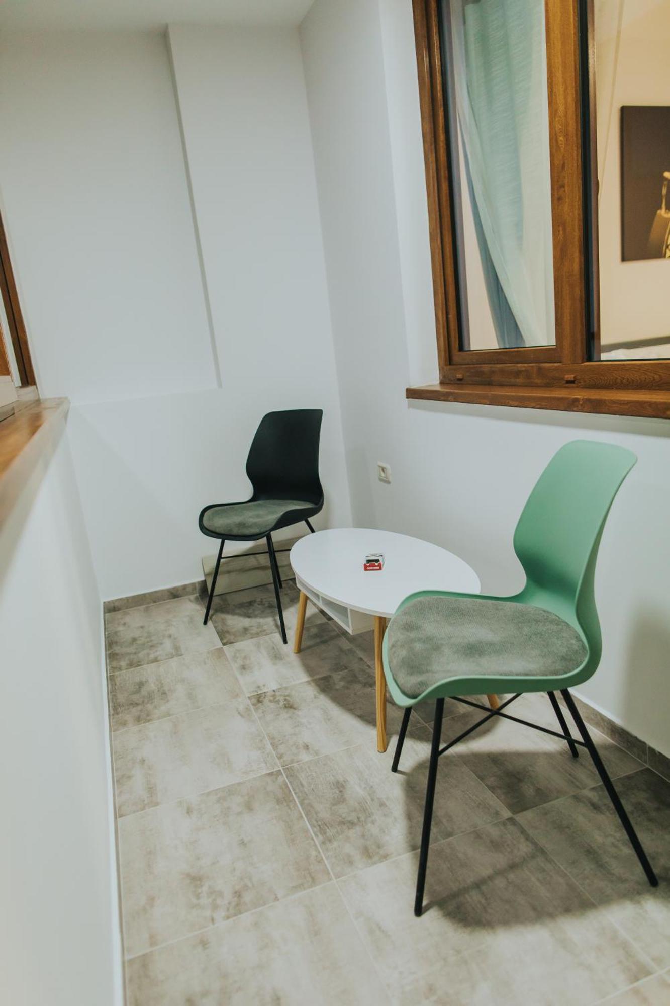 Alessandra-Aparthotel Piatra Neamţ Екстериор снимка
